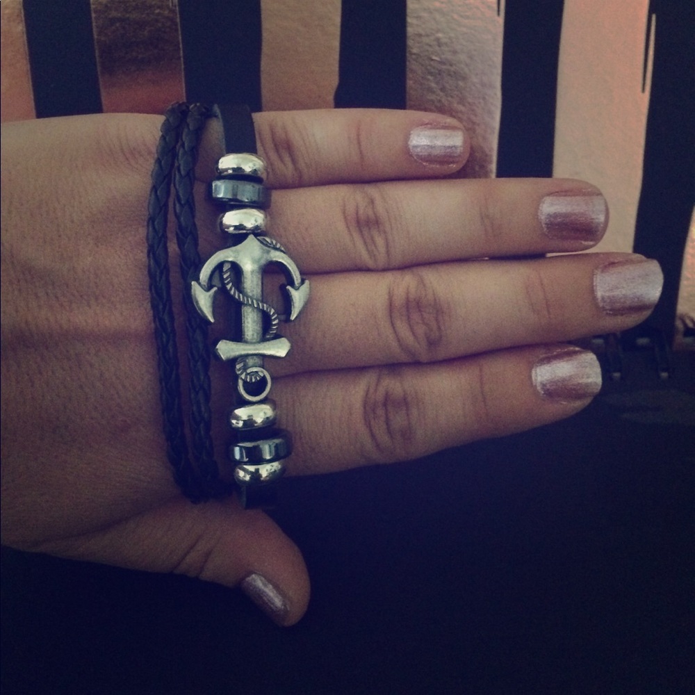 B2G2 Free Anchor Bracelet